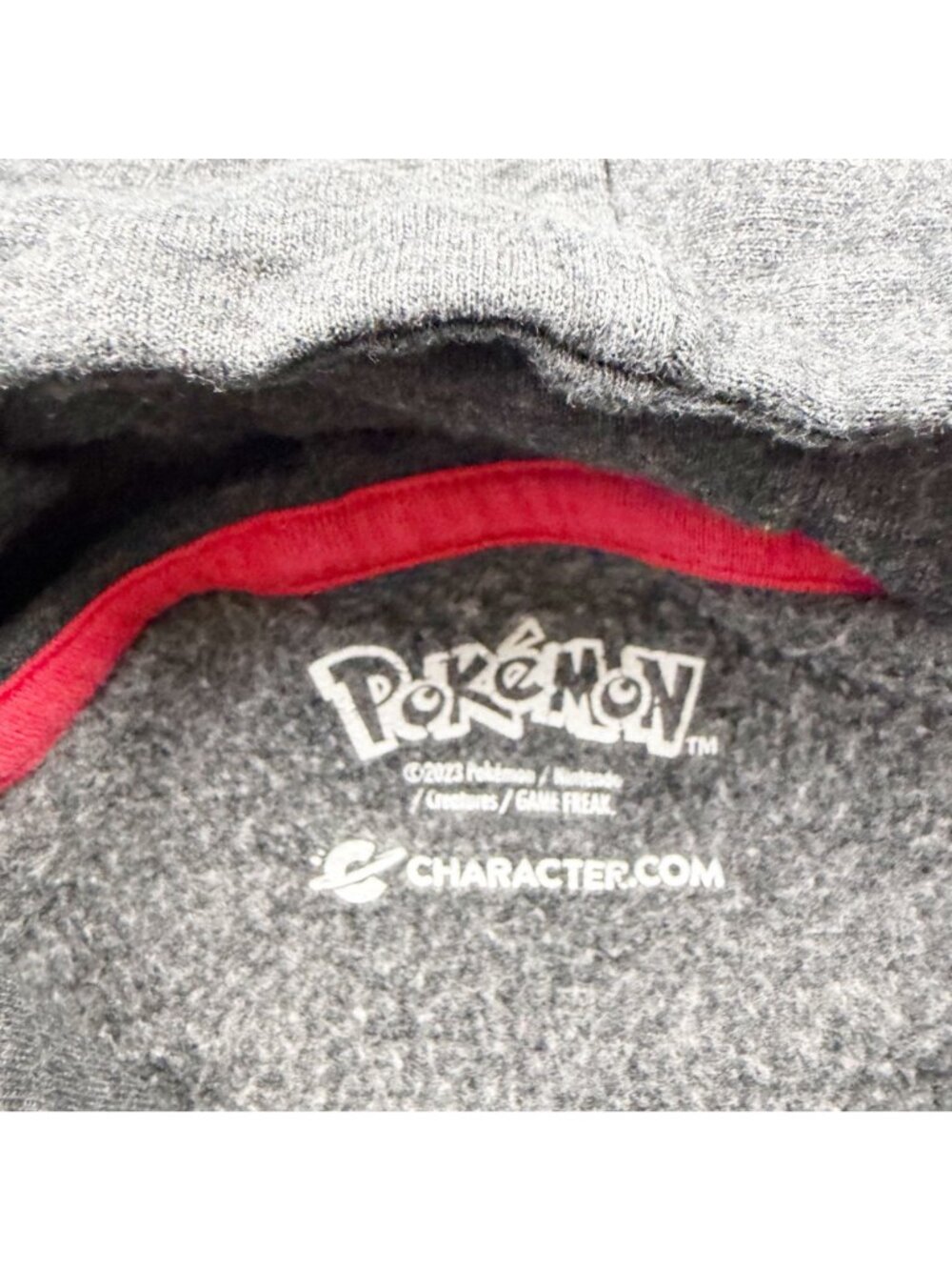 Pokémon Kids Hoodie Gray Pullover Poke Ball Graphic Pocket Sweatshirt 12 - Picture 2 of 4